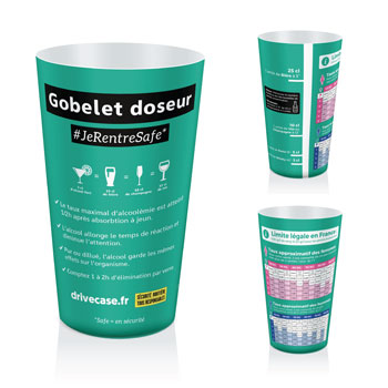 Goblet doseur DRIVECASE mis en oeuvre pour   l'atelier sensibilisation conduite addictive dans un établissement scolaire de Loire Atlantique