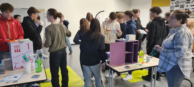 Un escape game conduite addictive (alcool et cannabis) lors d'une action de sensibilisation à Rennes -   Crédit photo jgmt